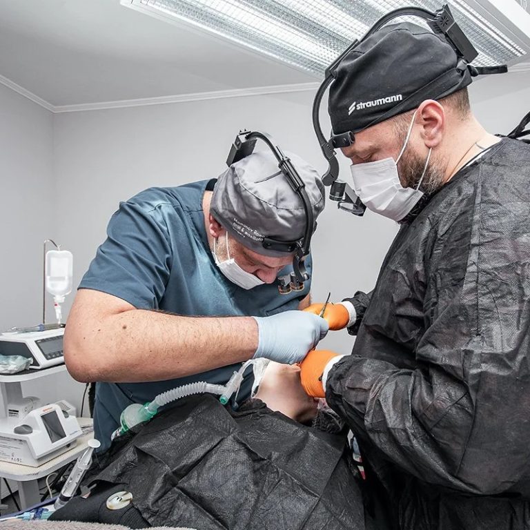 pexels-mm-dental-16556185